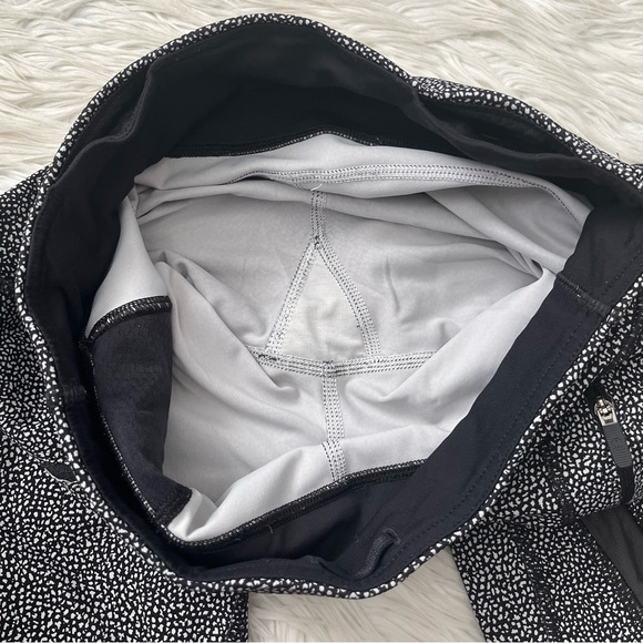 {Lululemon} Invigorate 7/8 Tight Legging in Chakra Print Alpine White Black - Picture 8 of 10